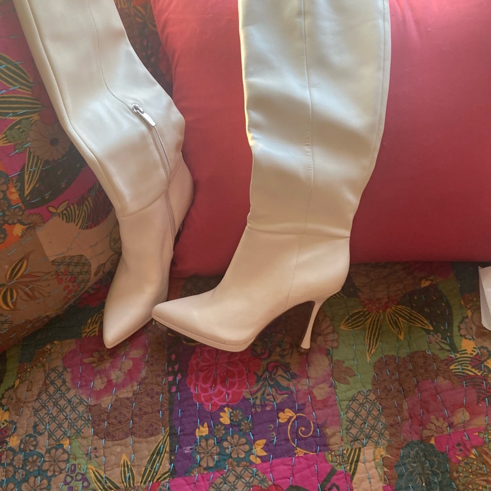Vince Camuto Women's Cream Heeled Boots.  NWOB